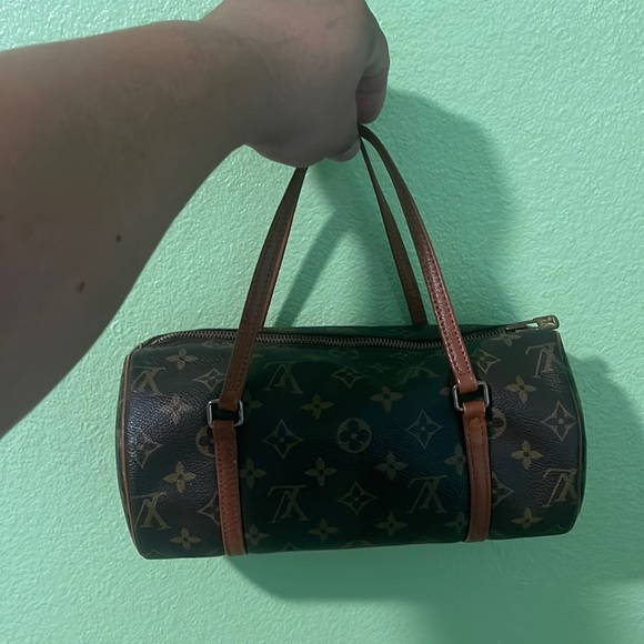 Brown Louis Vuitton Monogram Papillon 26 Bag - Picture 1 of 5